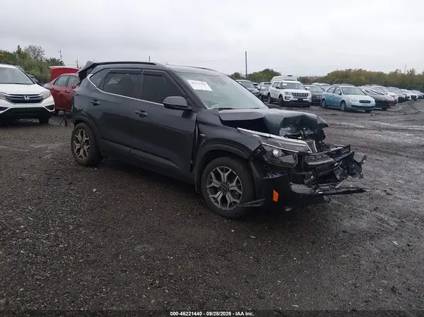 KNDERCAA1M7212360 — 2021 Kia Seltos, Передняя часть (Front & Rear), фото до ремонта