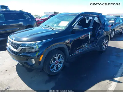 KNDETCA22M7055688 — 2021 Kia Seltos, Левая сторона, фото до ремонта