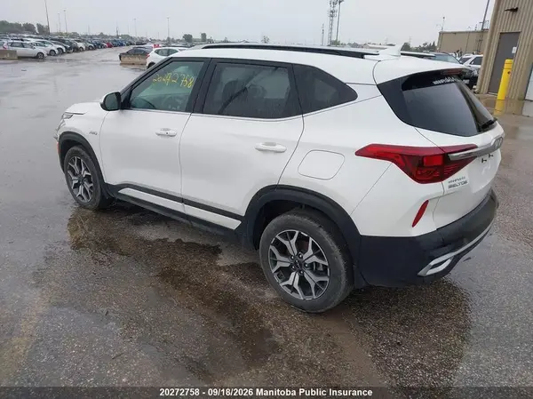 KNDERCAA8P7402077 — 2023 Kia Seltos, фото 3 с аукциона IAAI 29.09.2026, Передняя часть слева