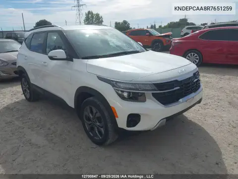 KNDEPCAA8R7651259 — 2024 Kia Seltos, Сзади, фото до ремонта