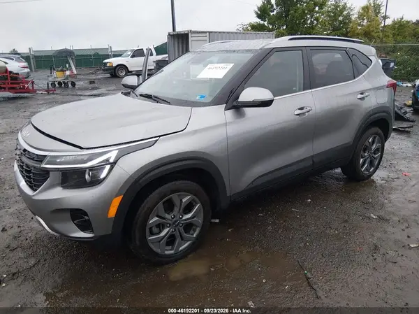 KNDEUCAAXR7471435 — 2024 Kia Seltos, фото 2 с аукциона IAAI, Задняя часть