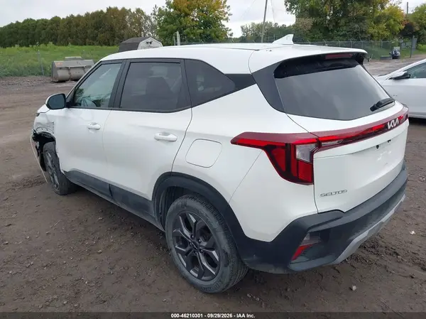 KNDEPCAA6R7589165 — 2024 Kia Seltos, фото 3 с аукциона IAAI, Передняя часть слева
