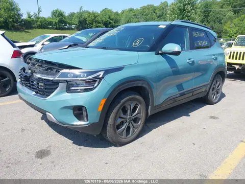 2025 KIA Seltos VIN KNDEUCAAXS7725697 фото 2
