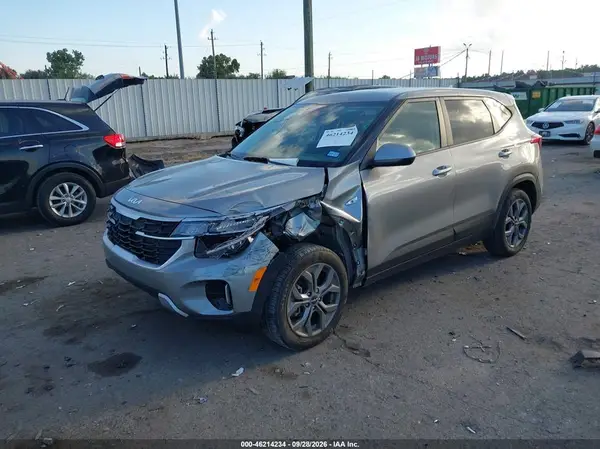 KNDEPCAA4S7738579 — 2025 Kia Seltos, фото 2 с аукциона IAAI, Передняя часть слева
