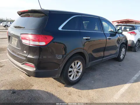 2016 KIA Sorento 2.4l L VIN 5XYPG4A37GG028215 фото 4