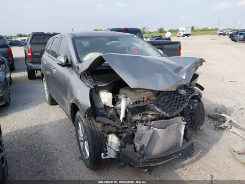 5XYPG4A30KG507083 — 2019 Kia Sorento 2.4L L, Передняя часть (Front End), фото до ремонта