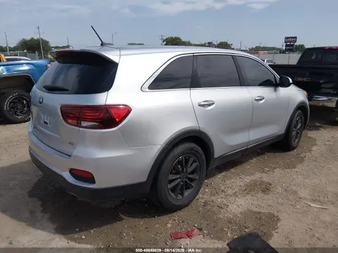 2019 KIA Sorento 2.4l L VIN 5XYPG4A36KG561410 фото 4