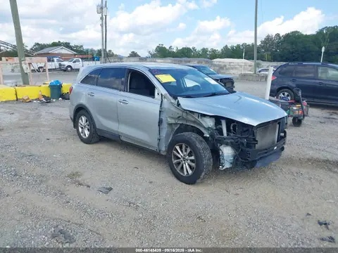 5XYPG4A35KG457877 — 2019 Kia Sorento 2.4L L, Передняя часть (Front End), фото до ремонта