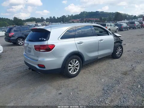2019 KIA Sorento 2.4l L VIN 5XYPG4A35KG457877 фото 4