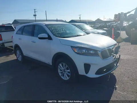 5XYPGDA31LG645779 — 2020 Kia Sorento 2.4L LX/2.4L Lx+/3.3L Lx+, Передняя часть (Front), фото до ремонта