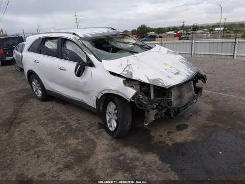 5XYPG4A35HG212652 — 2017 Kia Sorento 2.4L LX, Биологическая или химическая опасность (Biohazard), фото до ремонта