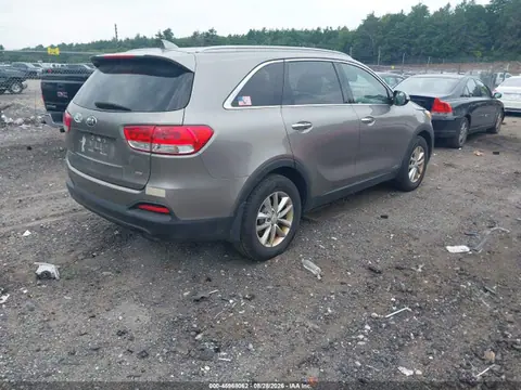 2018 KIA Sorento 2.4l Lx VIN 5XYPGDA39JG409992 фото 4