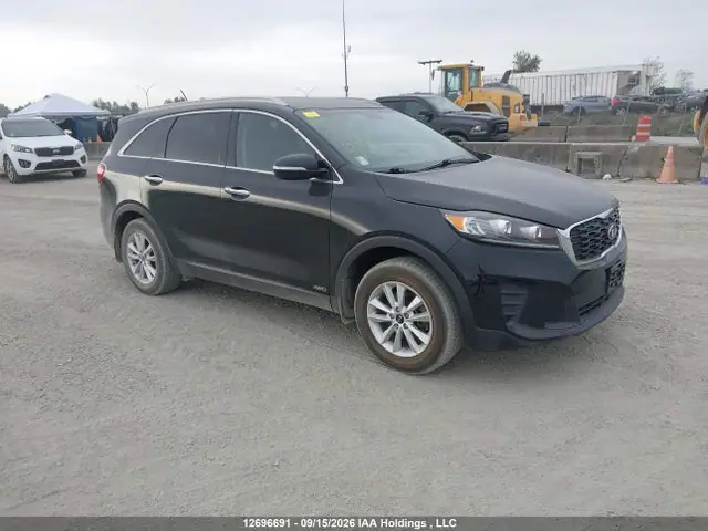 5XYPGDA35KG433689 — 2019 Kia Sorento 2.4L LX, Передняя часть (Front), фото до ремонта