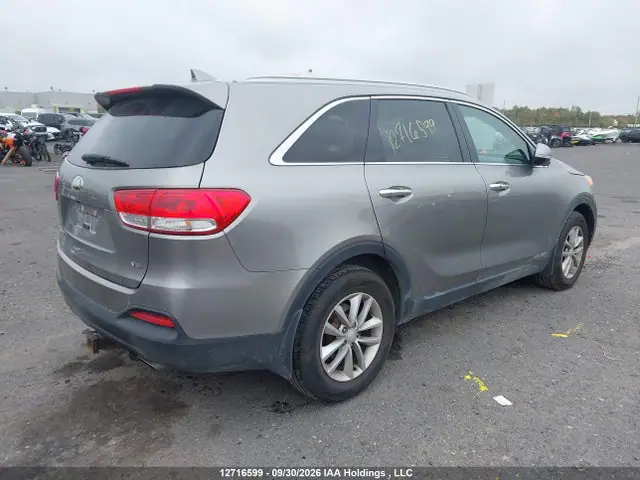 5XYPGDA55JG353387 — 2018 Kia Sorento 3.3L LX, фото 4 с аукциона IAAI 14.10.2026, Левый бок