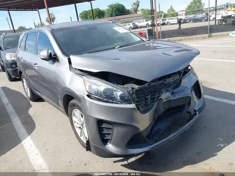5XYPG4A56KG489593 — 2019 Kia Sorento 3.3L LX, Передняя часть (Front End), фото до ремонта
