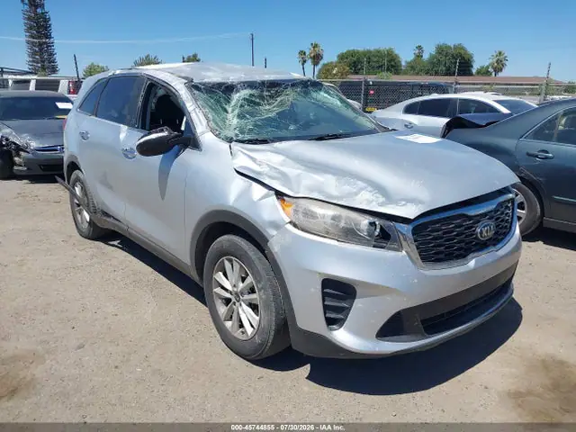 5XYPG4A5XLG616878 — 2020 Kia Sorento 3.3L LX, Опрокидывание (Rollover), фото до ремонта