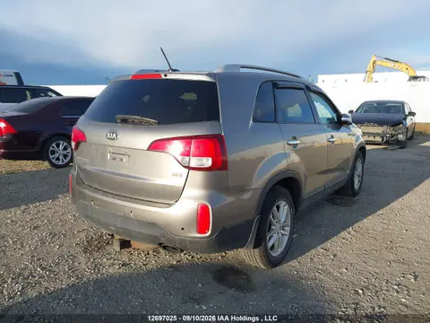 2014 KIA Sorento Lx V6 VIN 5XYKTDA7XEG451845 фото 4