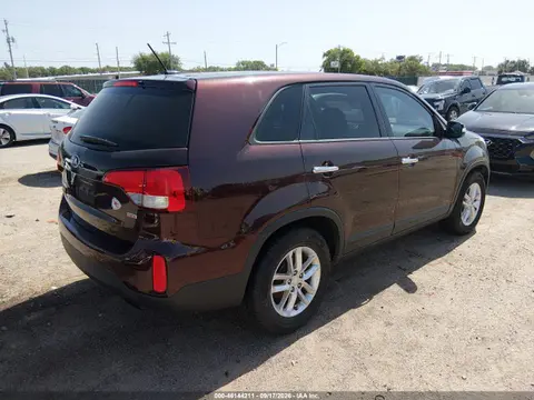 2014 KIA SORENTO LX VIN 5XYKT3A69EG487513 фото 4