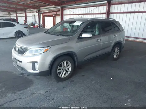 2014 KIA SORENTO LX VIN 5XYKT3A60EG452682 фото 2