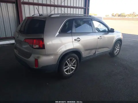 2014 KIA SORENTO LX VIN 5XYKT3A60EG452682 фото 4