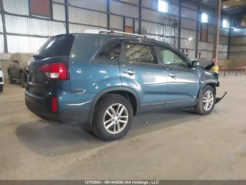 2015 KIA SORENTO LX VIN 5XYKTDA71FG571597 фото 4