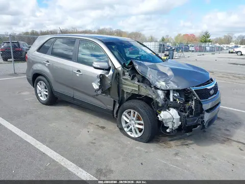 5XYKTCA61FG591916 — 2015 Kia Sorento LX, Передняя часть (Front End), фото до ремонта