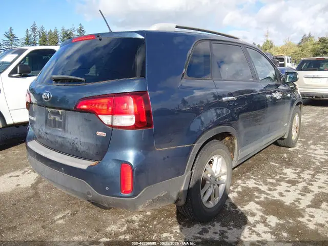 5XYKTDA66FG600955 — 2015 Kia Sorento LX, фото 4 с аукциона IAAI 14.10.2026, Естественный износ