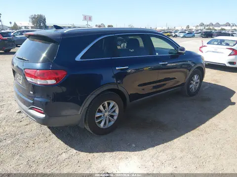 2016 KIA SORENTO LX VIN 5XYPG4A34GG126392 фото 4
