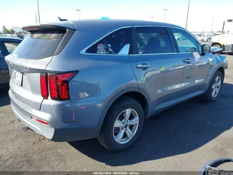 2021 KIA SORENTO LX VIN 5XYRG4LC2MG020900 фото 4