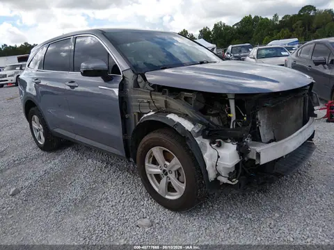 5XYRGDLC3NG123521 — 2022 Kia Sorento LX, Передняя часть (Front End), фото до ремонта