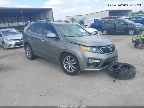 5XYKWDA24CG285623 — 2012 Kia Sorento, Передняя часть слева, фото до ремонта