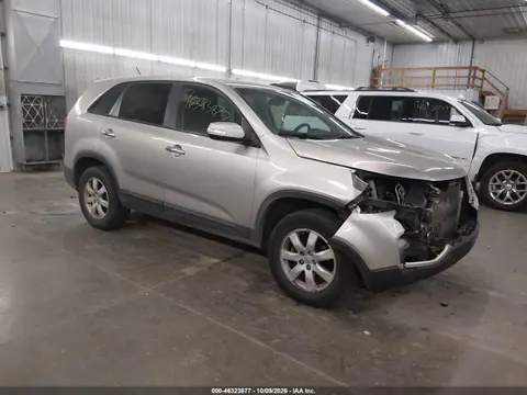 5XYKT4A17DG332922 — 2013 Kia Sorento, Передний левый, фото до ремонта