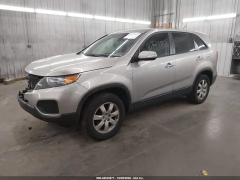 2013 Kia Sorento Lx VIN 5XYKT4A17DG332922 фото 3