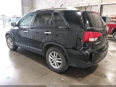 2015 KIA SORENTO LX VIN 5XYKTCA65FG587335 фото 3