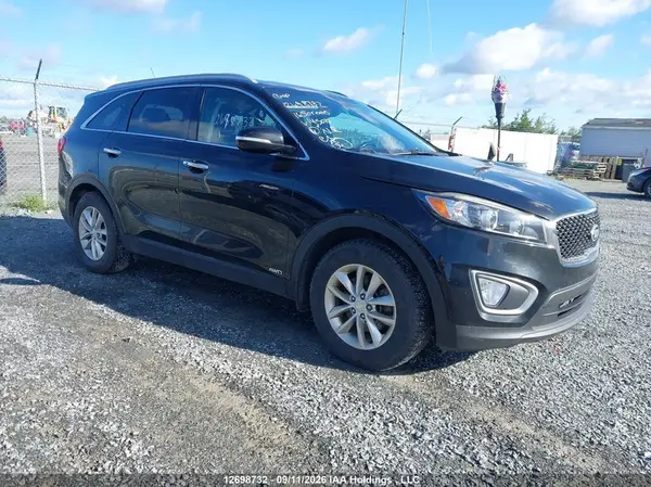5XYPGDA52GG145010 — 2016 Kia Sorento, Вандализм (Vandalized), фото до ремонта
