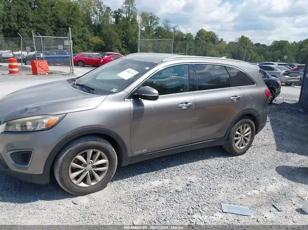 5XYPGDA58GG016334 — 2016 Kia Sorento, фото 2 с аукциона IAAI 29.09.2026, Естественный износ