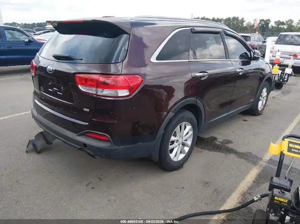 5XYPGDA38GG077505 — 2016 Kia Sorento, фото 4 с аукциона IAAI, Задняя часть слева