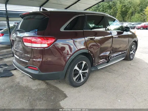 5XYPH4A59GG172704 — 2016 Kia Sorento, фото 4 с аукциона IAAI, Правый бок