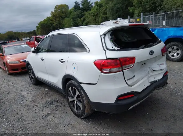 5XYPHDA11GG022082 — 2016 Kia Sorento, фото 3 с аукциона IAAI, Задняя часть