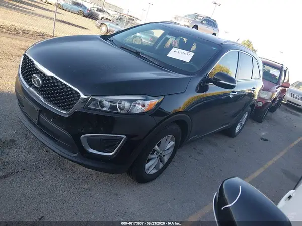 5XYPGDA57GG176141 — 2016 Kia Sorento, фото 2 с аукциона IAAI, Естественный износ