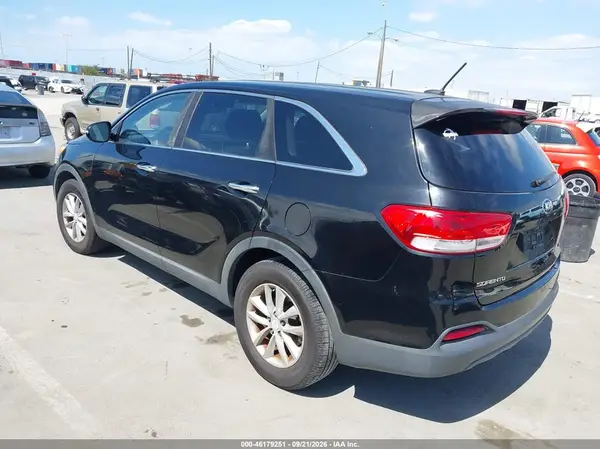 5XYPG4A35GG003023 — 2016 Kia Sorento, фото 3 с аукциона IAAI 14.10.2026, Естественный износ