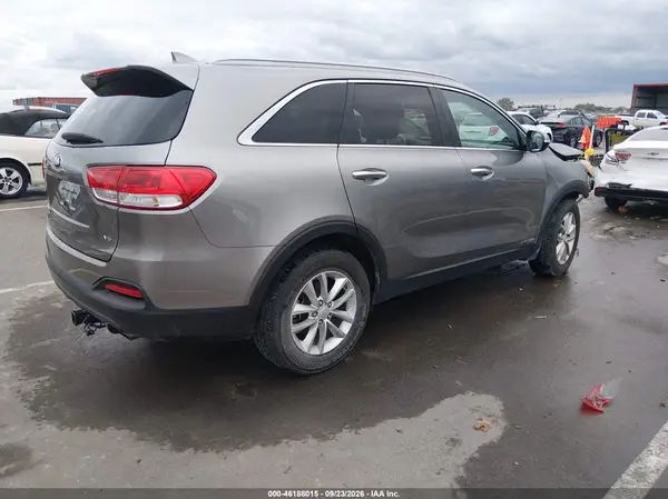 5XYPGDA51GG059820 — 2016 Kia Sorento, фото 4 с аукциона IAAI, Передняя часть справа