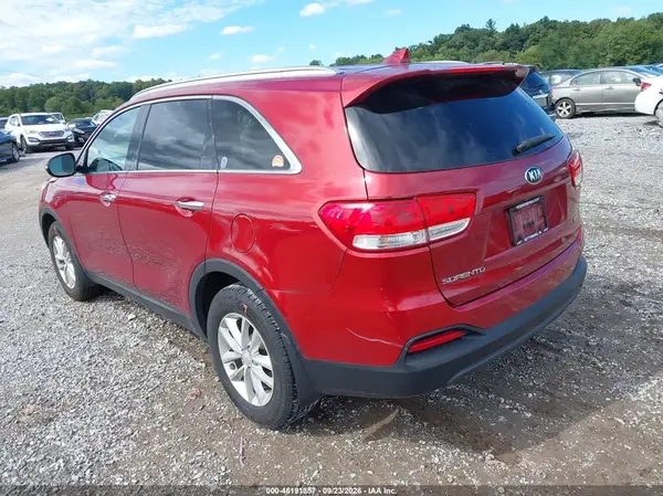 5XYPG4A33GG042502 — 2016 Kia Sorento, фото 3 с аукциона IAAI, Передняя часть
