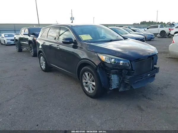 5XYPG4A35GG038533 — 2016 Kia Sorento, Передняя часть (Front End), фото до ремонта