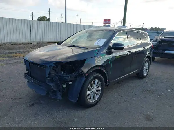 5XYPG4A35GG038533 — 2016 Kia Sorento, фото 2 с аукциона IAAI, Передняя часть