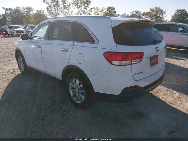 5XYPGDA39GG050720 — 2016 Kia Sorento, фото 3 с аукциона IAAI 06.10.2026, Естественный износ