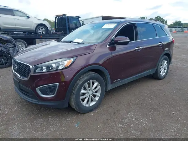 5XYPGDA52HG316727 — 2017 Kia Sorento, фото 2 с аукциона IAAI 14.10.2026, Не указано