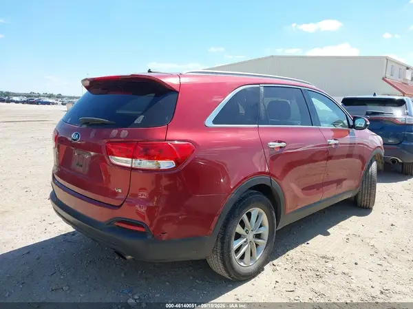5XYPG4A52HG209337 — 2017 Kia Sorento, фото 4 с аукциона IAAI, Передняя часть слева