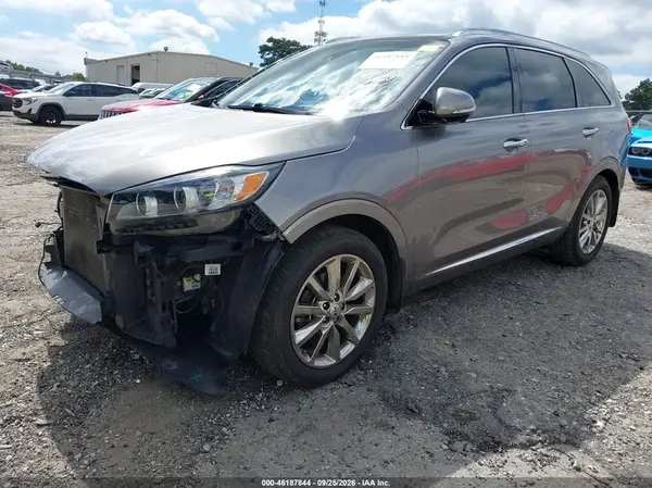 5XYPK4A50HG280261 — 2017 Kia Sorento, фото 2 с аукциона IAAI, Передняя часть