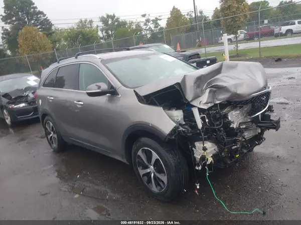 5XYPH4A55HG235797 — 2017 Kia Sorento, Передняя часть (Front End), фото до ремонта